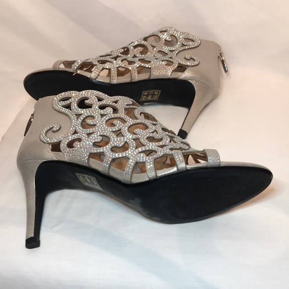 Silver and Rhinestone Shoes - Picture 4 of 4